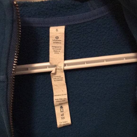 Lululemon Scuba Hoodie - Picture 4 of 6